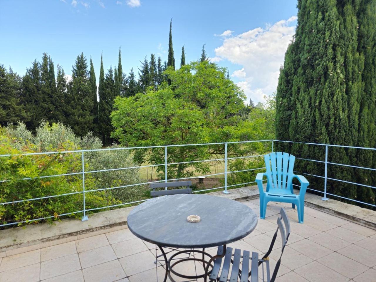 Ancien Mas Du Moulin Bed & Breakfast Eygalières Dış mekan fotoğraf