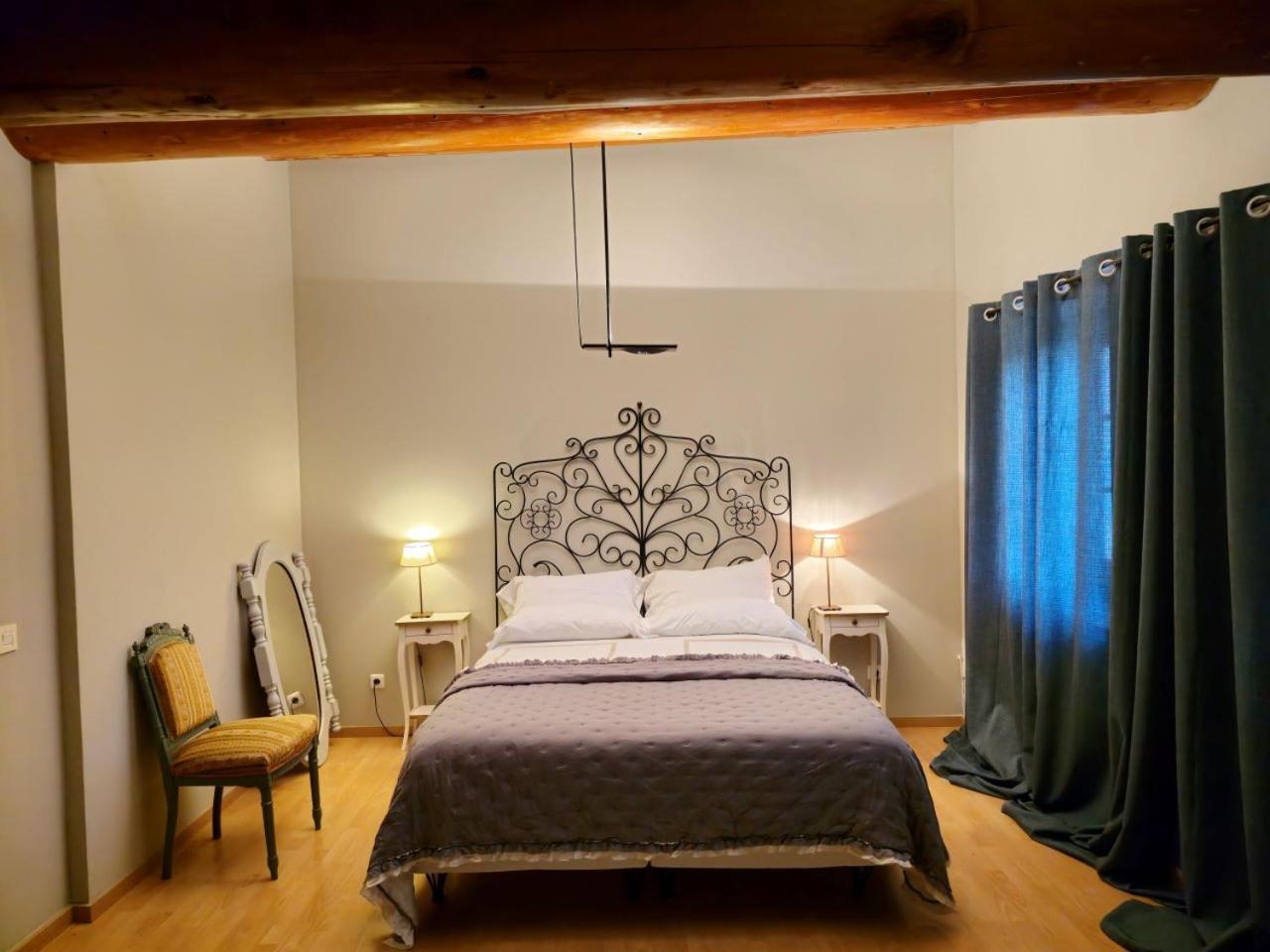 Ancien Mas Du Moulin Bed & Breakfast Eygalières Dış mekan fotoğraf